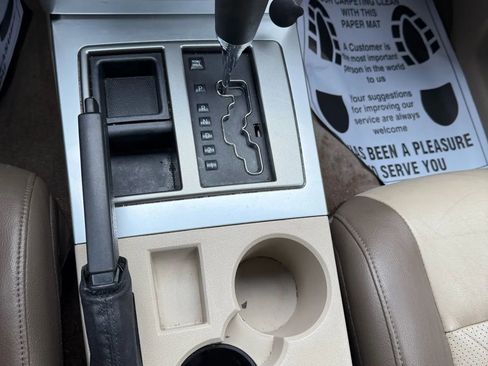 Used 2008 Jeep Liberty Limited w/ Premium Group image 13