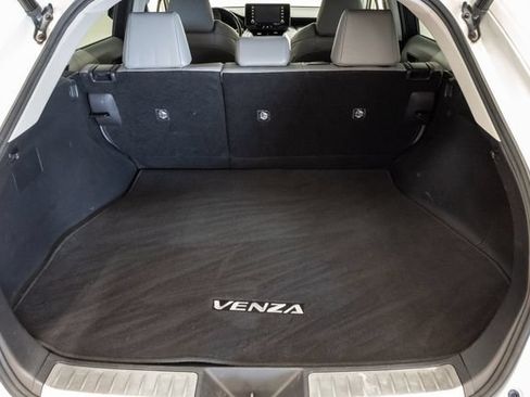 Used 2021 Toyota Venza XLE w/ Softex Package AWD/4WD image 37