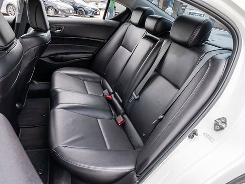 Used 2018 Acura ILX FWD image 16