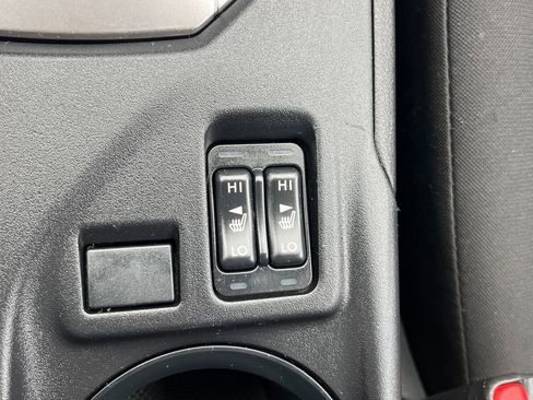 Used 2022 Subaru Impreza 2.0i Premium image 17