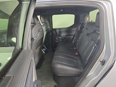 Used 2022 Rivian R1T Adventure image 21