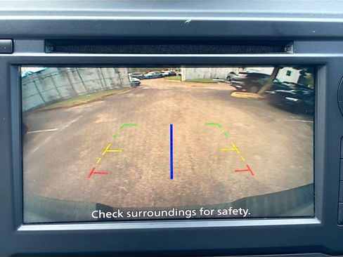 Used 2019 Nissan Titan SV w/ SV Convenience Package AWD/4WD image 14