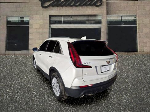 Certified 2023 Cadillac XT4 Luxury w/ Cold Weather Package AWD/4WD image 3