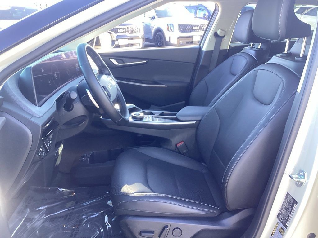 Used 2024 Kia EV6 Wind w/ Wind Technology Package AWD/4WD image 15