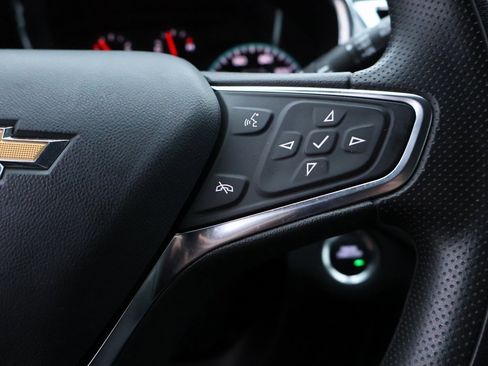 Used 2024 Chevrolet Equinox LS image 41