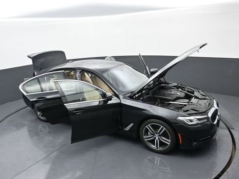 Used 2023 BMW 530i xDrive w/ Convenience Package AWD/4WD image 37