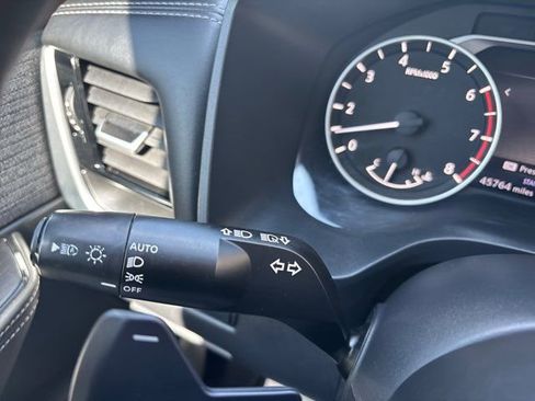 Used 2022 Nissan Rogue SV image 44