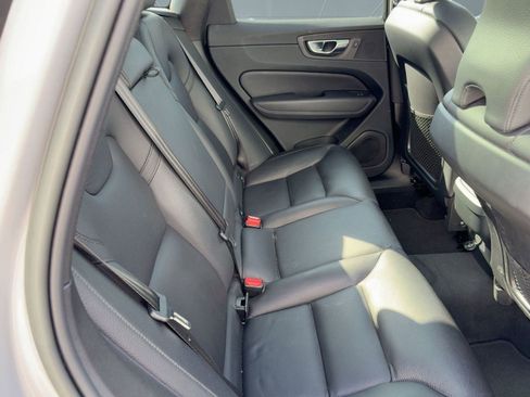 Certified 2023 Volvo XC60 B5 Plus w/ Climate Package image 29