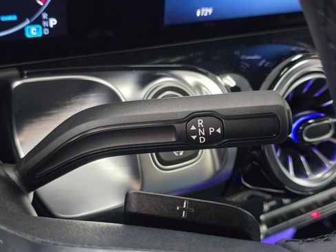 New 2026 Mercedes-Benz GLB 250 4MATIC image 17