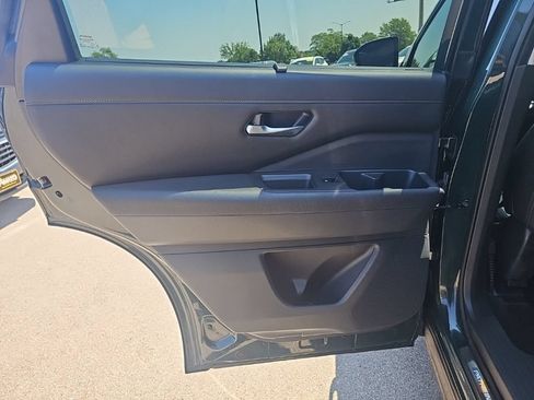Used 2023 Nissan Pathfinder SL w/ SL Premium Package AWD/4WD image 30
