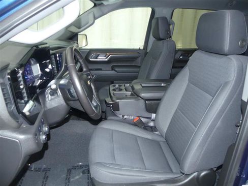 Used 2022 Chevrolet Silverado 1500 LT AWD/4WD image 21