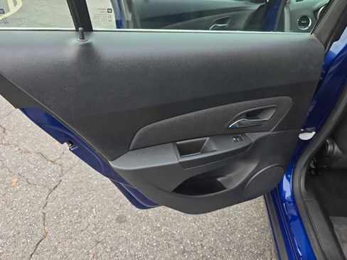 Used 2013 Chevrolet Cruze LT w/ Technology Package image 17