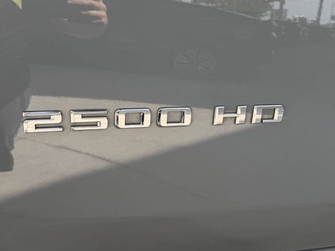 Used 2024 Chevrolet Silverado 2500 ZR2 w/ Technology Package AWD/4WD image 30
