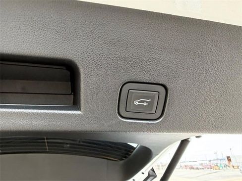 Used 2024 GMC Acadia Elevation w/ Black Edition image 6