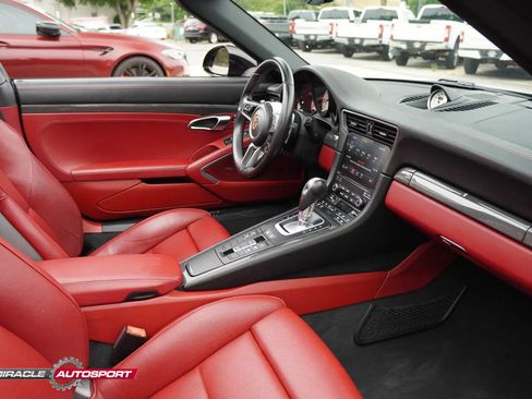 Used 2018 Porsche 911 Targa 4S AWD/4WD image 30