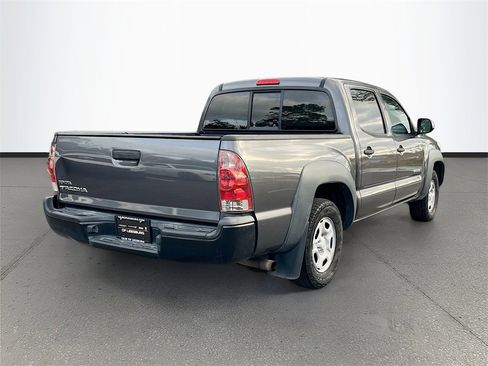 Used 2014 Toyota Tacoma Base image 7