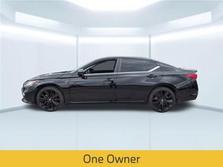 Used 2022 Nissan Altima 2.5 SR w/ Midnight Edition Package FWD video 2
