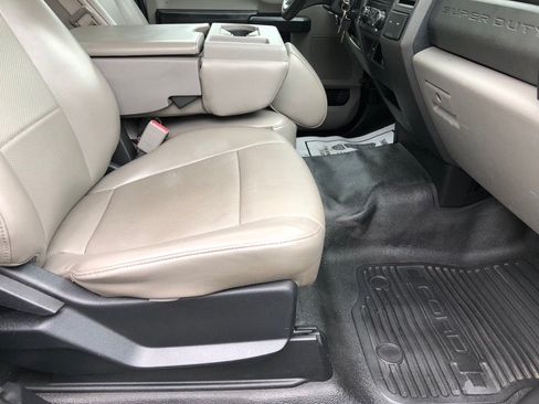 Used 2017 Ford F250 XL RWD image 21