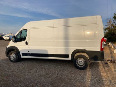 Used 2023 RAM ProMaster 2500 FWD image 2