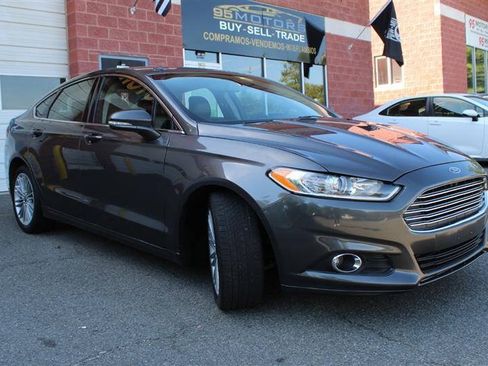 Used 2016 Ford Fusion SE w/ Equipment Group 202A FWD image 7