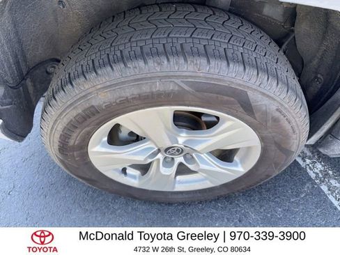 Used 2021 Toyota RAV4 XLE image 5