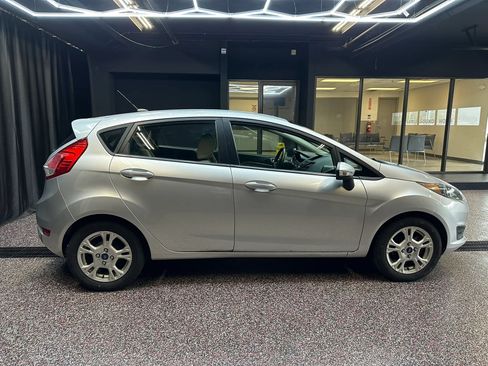 Used 2014 Ford Fiesta SE FWD image 6
