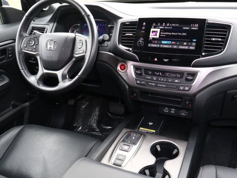 Used 2024 Honda Passport EX-L image 10