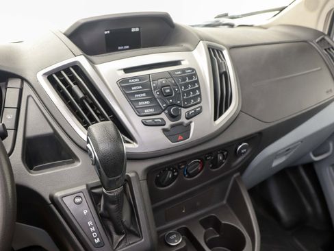 Used 2018 Ford Transit 150 XLT image 18