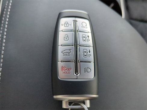 Used 2025 Genesis GV70 3.5T Sport w/ Sport Advanced Package image 39