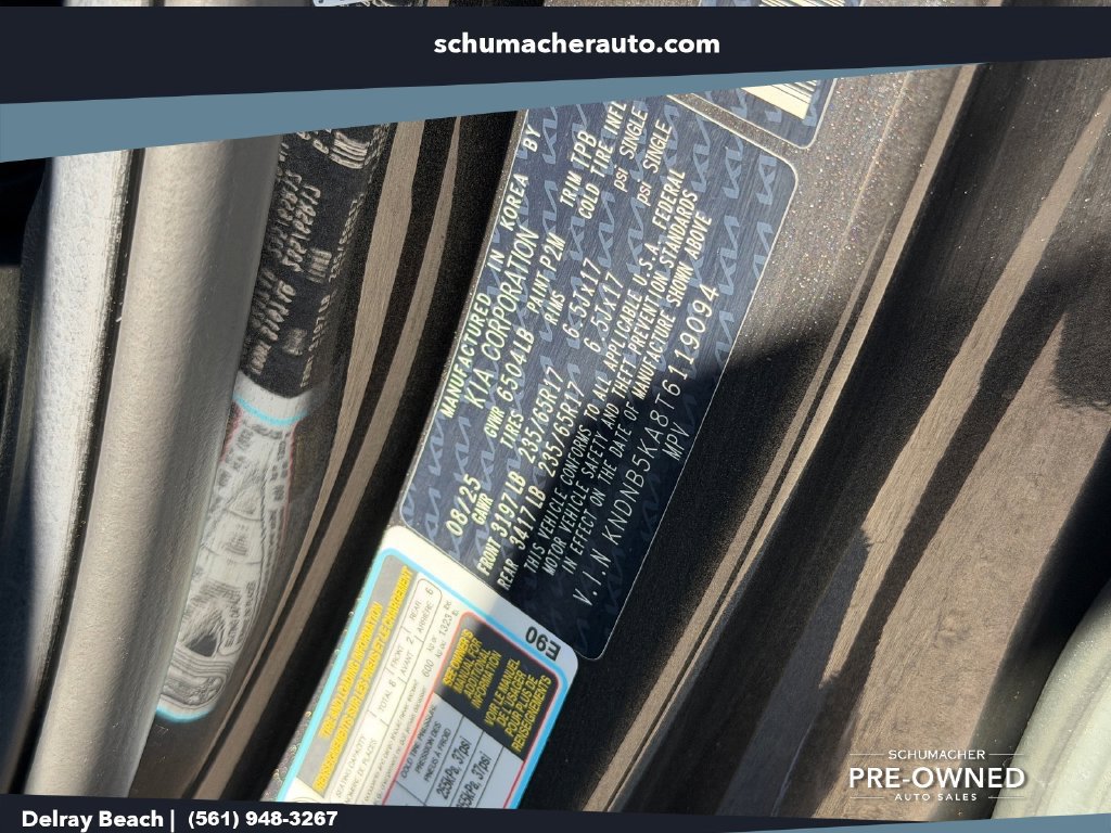 Used 2026 Kia Carnival LXS FWD image 22