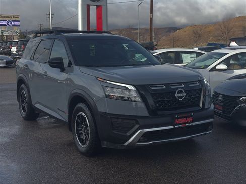 Used 2024 Nissan Pathfinder Rock Creek image 7