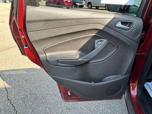 Used 2014 Ford Escape Titanium w/ Equipment Group 401A AWD/4WD image 13