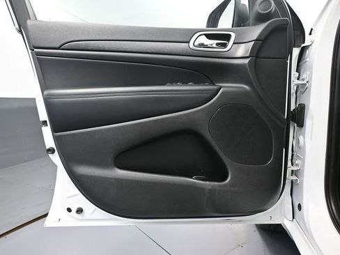 Used 2015 Jeep Grand Cherokee Altitude image 20