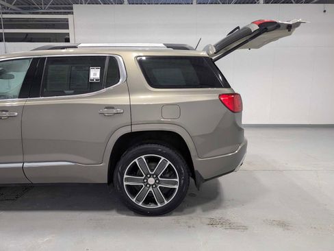 Used 2019 GMC Acadia Denali w/ Technology Package image 11