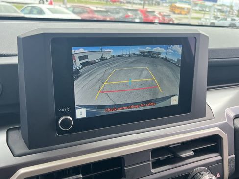 Used 2025 Toyota Tacoma TRD Off-Road AWD/4WD image 18