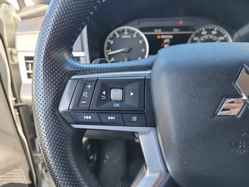 Used 2024 Mitsubishi Outlander SE Black Edition FWD image 30