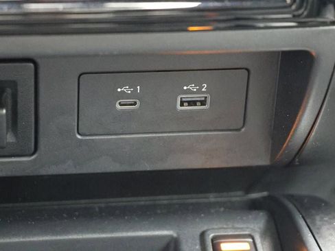 Used 2023 Nissan Titan PRO-4X w/ Pro-4x Convenience Package image 32