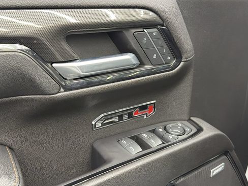 Used 2024 GMC Sierra 1500 AT4 w/ Technology Package AWD/4WD image 23