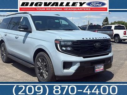 New 2026 Ford Expedition Platinum w/ Stealth Appearance Package