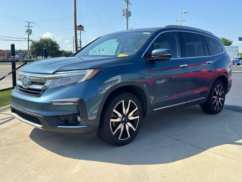 Used 2019 Honda Pilot Touring image 3