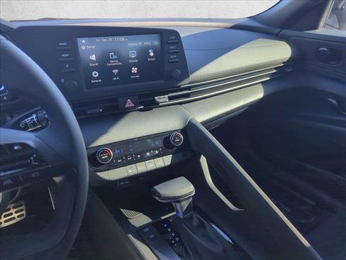 Certified 2025 Hyundai Elantra Sport w/ Cargo Package image 16