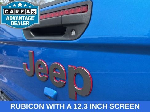 Used 2024 Jeep Gladiator Rubicon w/ Convenience Group AWD/4WD image 18