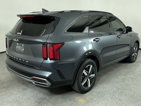 Used 2022 Kia Sorento S image 7