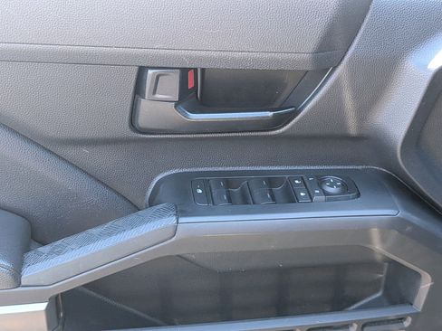 Used 2024 Toyota Tacoma SR5 AWD/4WD image 11
