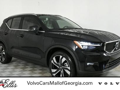 New 2025 Volvo XC40 B5 Ultra w/ Protection Package