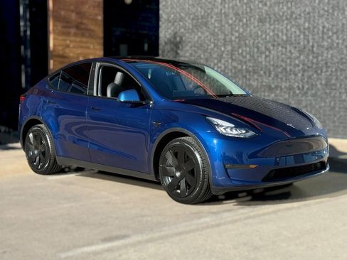 Used 2023 Tesla Model Y Long Range AWD/4WD image 8