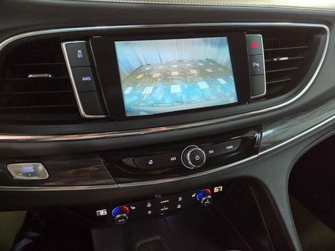 Used 2019 Buick Enclave Essence AWD/4WD image 25