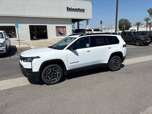New 2026 Jeep Cherokee Laredo AWD/4WD image 1