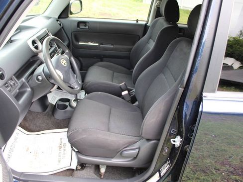 Used 2005 Scion xB FWD image 15