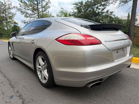 Used 2011 Porsche Panamera image 8